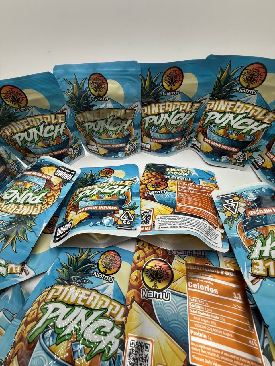 PINEAPPLE PUNCH LIVE RESIN INFUSED GUMMIES 1000mg - Image 4