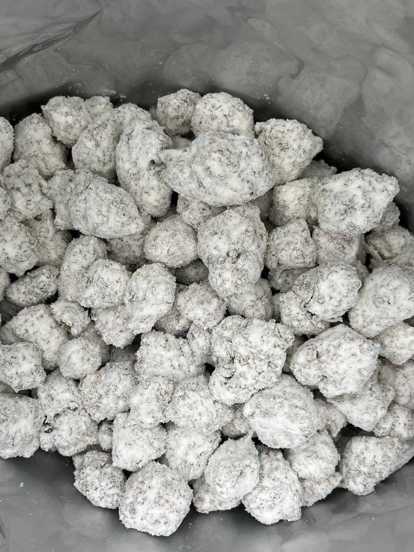 MR YETI'S SNOWCAPS PREMIUM INFUSED FLOWER - Image 2